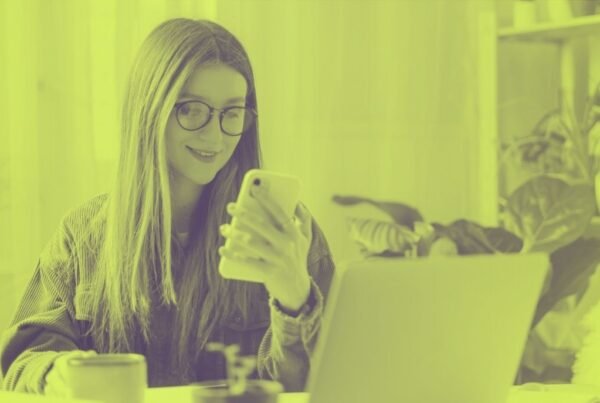 SMS Marketing vs Email Marketing - Which Deliver's better engagement
