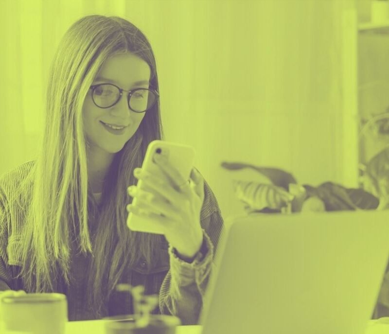 SMS Marketing vs Email Marketing - Which Deliver's better engagement